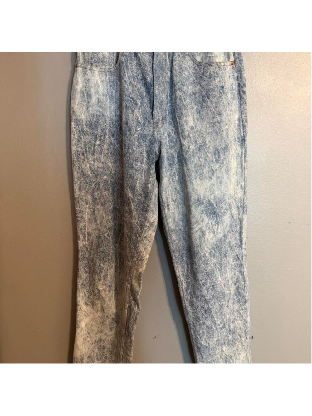 Vintage Levi’s Acid Wash High Rise Mom Jeans
